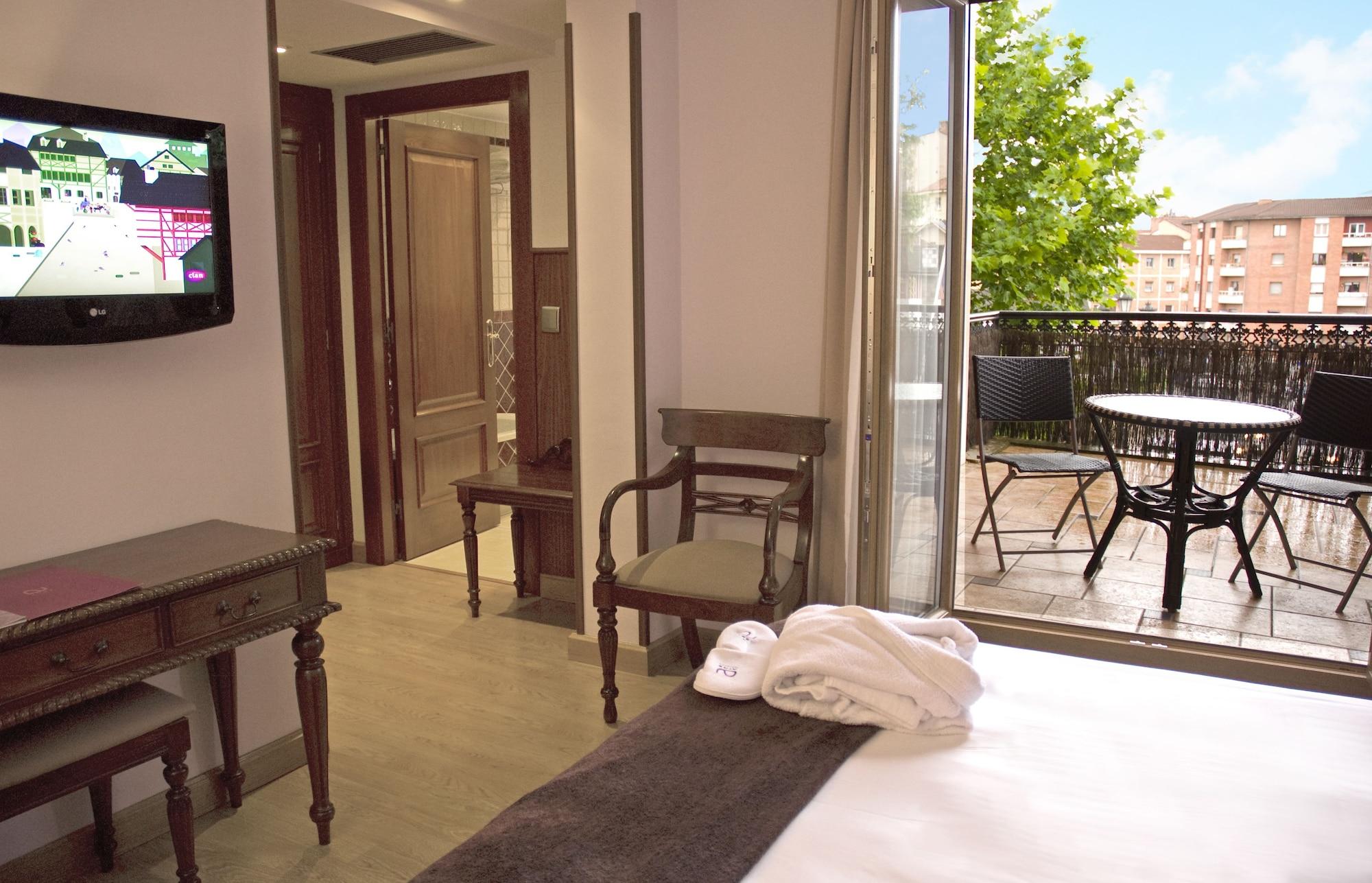 Ayre Hotel Alfonso II Oviedo Rum bild